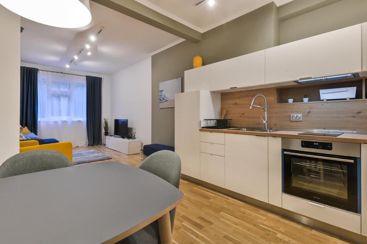Pieces Of Nature In A Stylish One-Bedroom Flat By Flat Mаnager Софія Екстер'єр фото